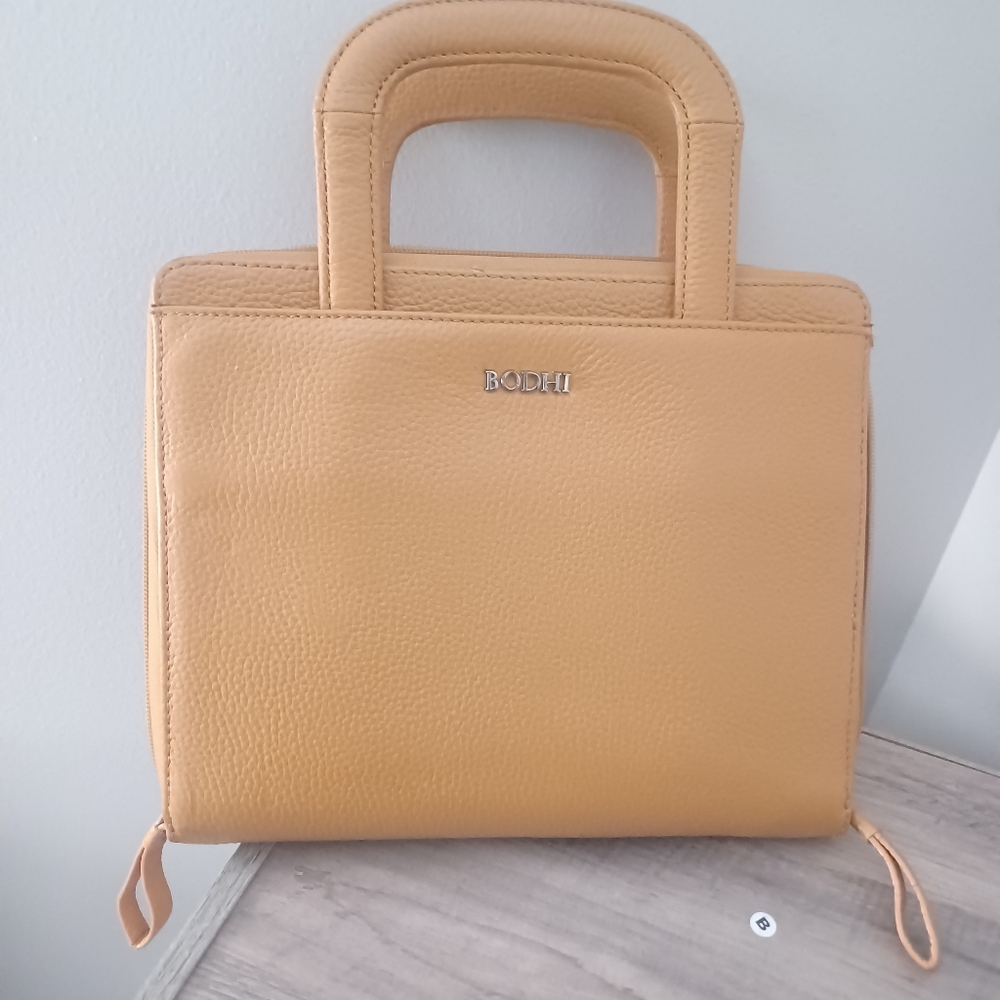 BODHI Leather Handled I Pad Purse Case With Stand